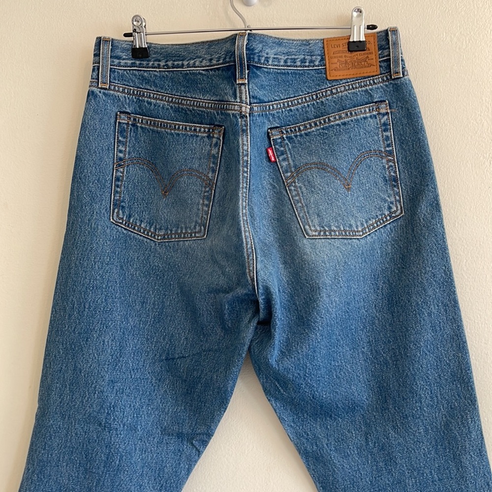 Levi’s Premium Wedgie Jean | High Rise | Size 31 - Picture 9 of 13